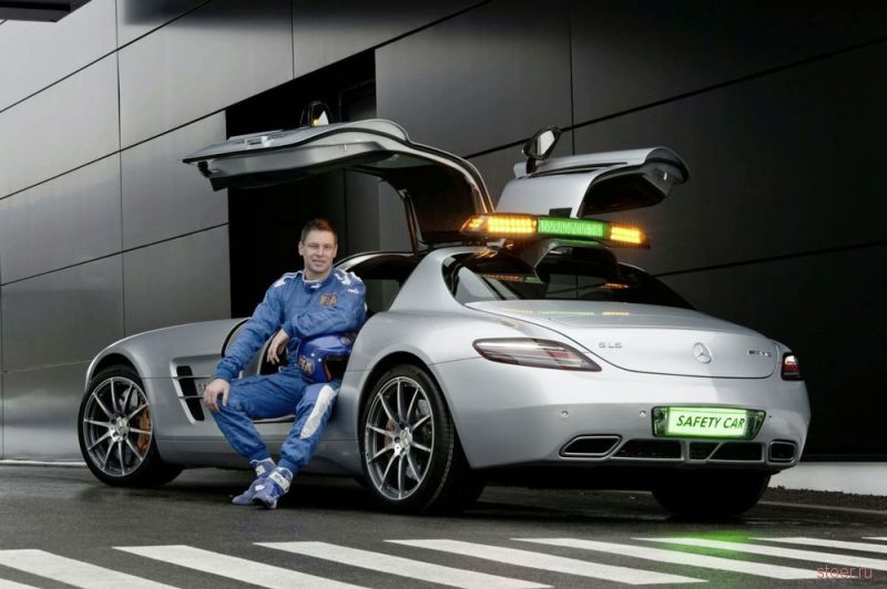 Mercedes-Benz SLS AMG — новый официальный автомобиль безопасности Формулы-1 (фото)