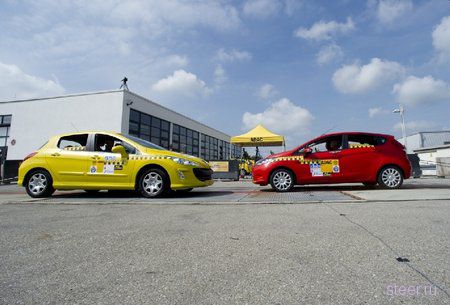 Проведен самый жесткий краш-тест моделей Ford Fiesta и Peugeot 308 (фото)