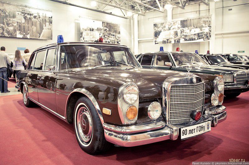 Зарубежные авто Гаража особого назначения. Авторские фото Павла Кунеева