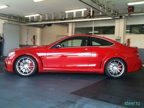 Первые фото самого мощного купе Mercedes-Benz C-Class Mercedes-BenzC63 AMG Black Series (фото)