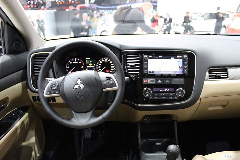 Новый Mitsubishi Outlander. Японцы делают ставку на Россию (фото и видео)