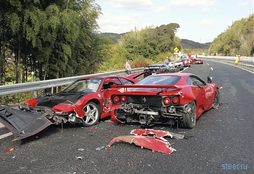 На все деньги : Восемь Ferrari, три Mercedes и Lamborghini разложились на скоростной трассе в Японии (фото и видео)