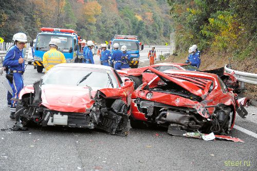 На все деньги : Восемь Ferrari, три Mercedes и Lamborghini разложились на скоростной трассе в Японии (фото и видео)