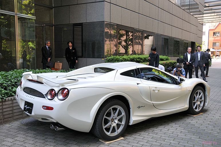 Mitsuoka Orochi Gold Premium : Mitsuoka выпустила 20 новых супер-каров (фото)