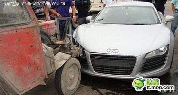 Китайское ДТП : Ауди против трактора (фото)