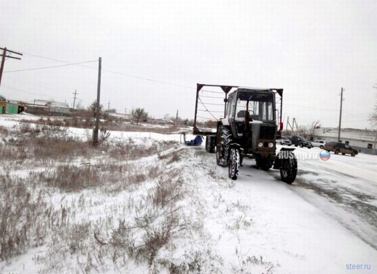 ВАЗ взял на таран трактор (фото)