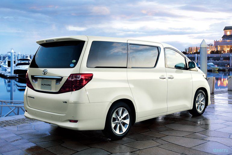 Люксовый минивэн Toyota Alphard будет продваться в России (фото)