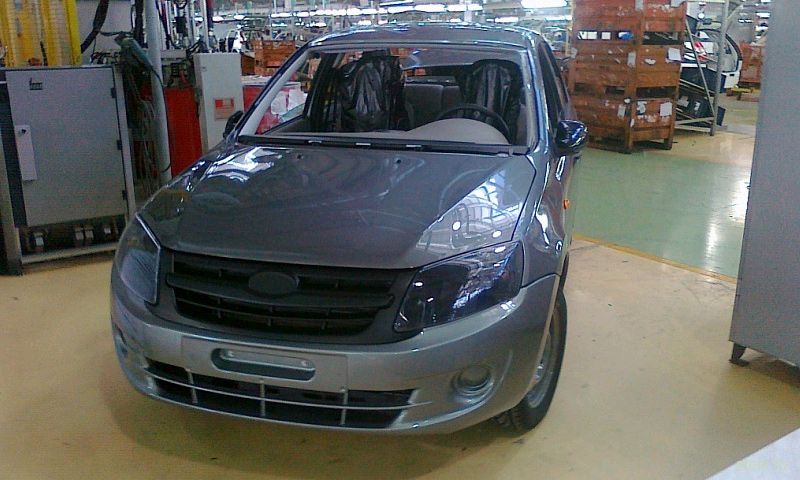 Первые фото Lada Granta без камуфляжа (фото)