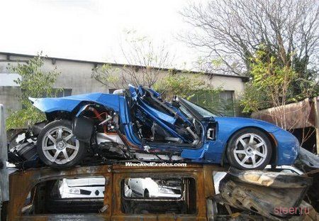 Tesla Roadster Crash