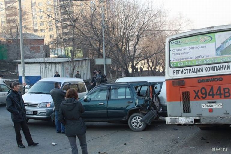 Крупное ДТП во Владивостоке (фото)