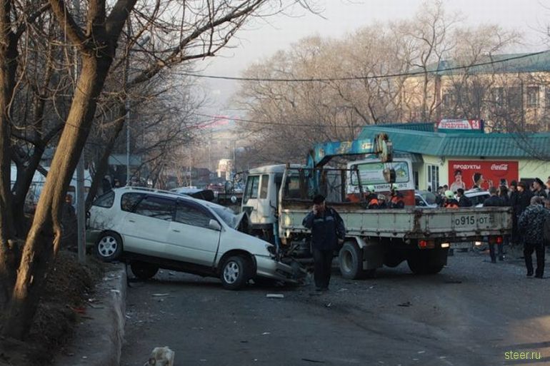 Крупное ДТП во Владивостоке (фото)