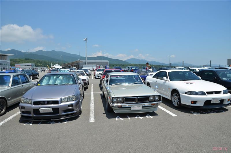 В Японии прошла национальная встреча владельцев Nissan Skyline всех поколений и модификаций (фото)