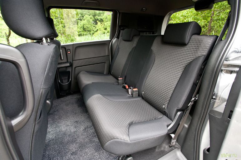 Honda Freed Spike : новый минивэн для японского рынка (фото)