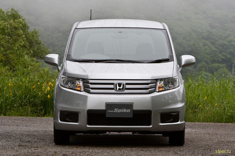 Honda Freed Spike : новый минивэн для японского рынка (фото)