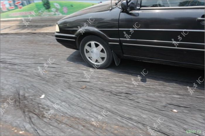 Проблемы с дорожным покрытием (фото)