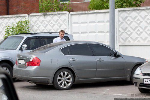 На каких автомобилях ездит российская оппозиция (обзор и фото)