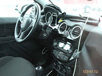 Opel Allegra : Фотошпионы рассекретили интерьер субкомпактного 