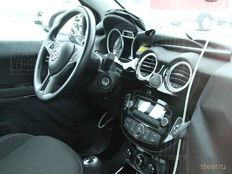 Opel Allegra : Фотошпионы рассекретили интерьер субкомпактного 