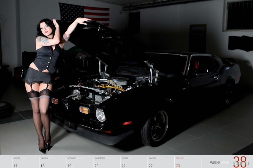 Календарь Girls and legendary US-cars 2012 (фото)