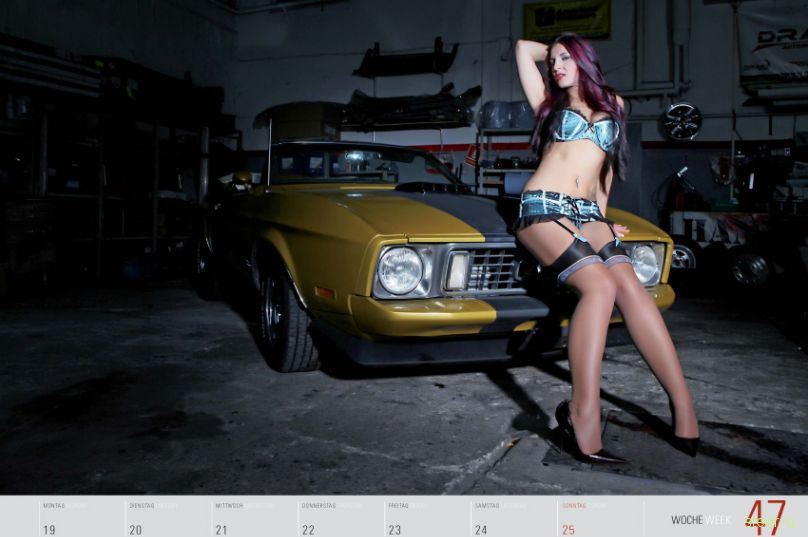 Календарь Girls and legendary US-cars 2012 (фото)