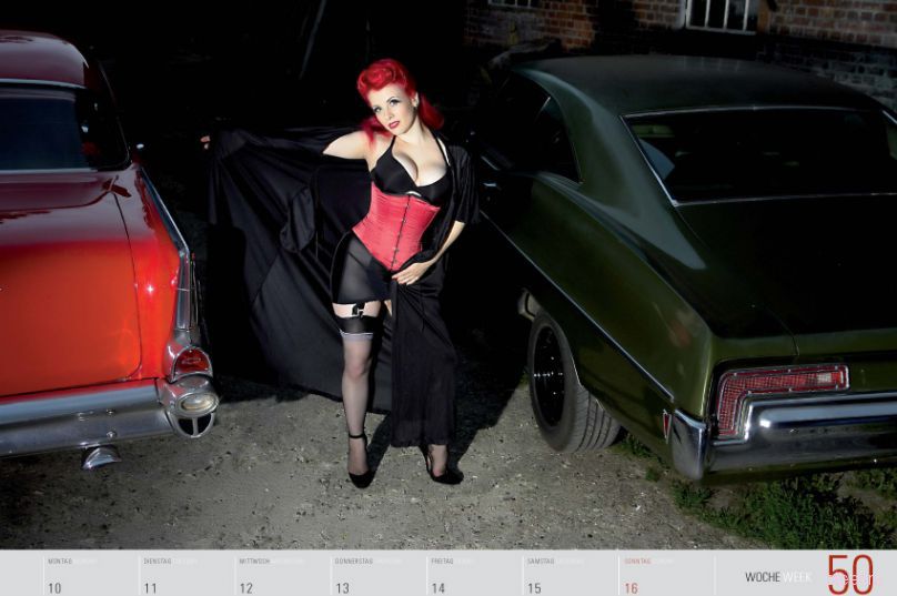 Календарь Girls and legendary US-cars 2012 (фото)