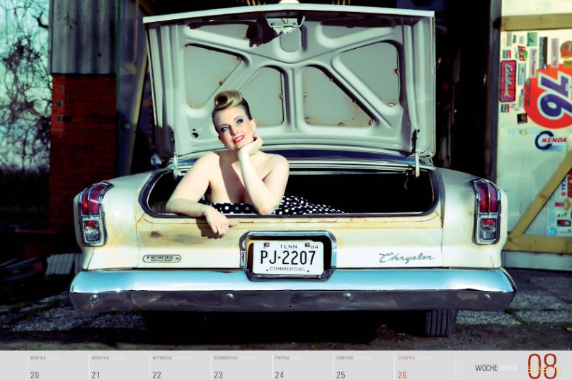 Календарь Girls and legendary US-cars 2012 (фото)