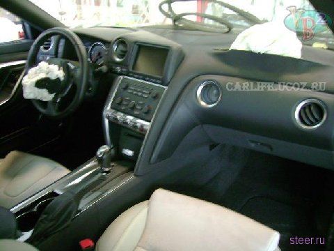 разбитый Nissan Gt-R 