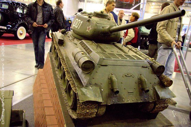 Выставка олдтаймеров в Крокус-Сити