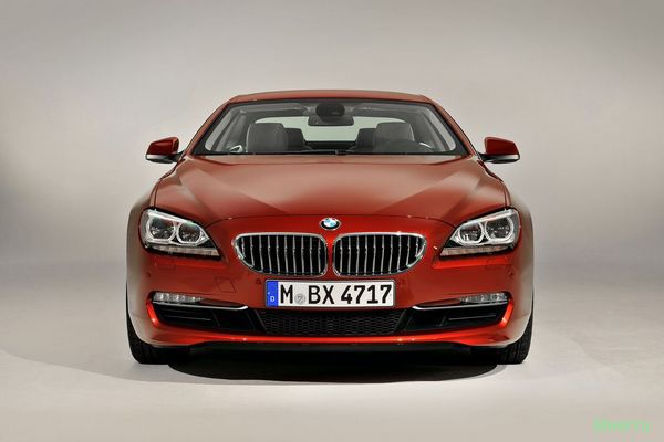 Концерн BMW официально представил модель BMW 6 Series Coupe третьего поколения (фото и видео).