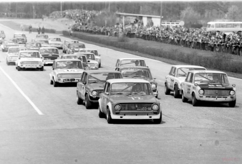 Кольцевые автогонки в СССР 1970-80г. (фото)
