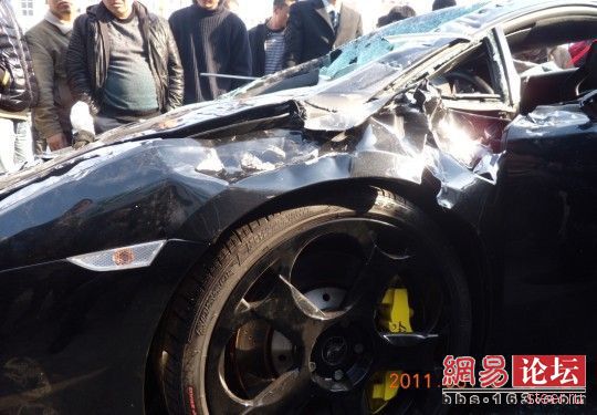 Дело принципа: : разбить Lamborghini Gallardo кувалдами в знак протеста (фото и видео)