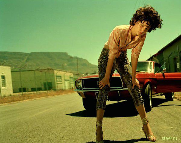 Сочетаемая красота : женщины и автомобили (фото)