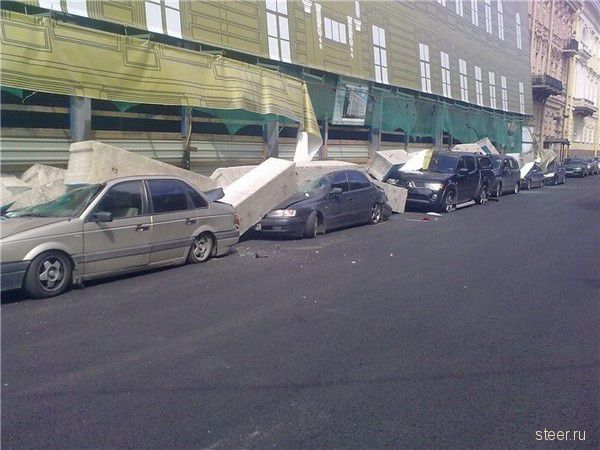 Неудачная парковка в Питере (фото)