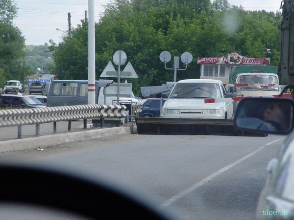 Проверка нервной системы на переезде (фото)