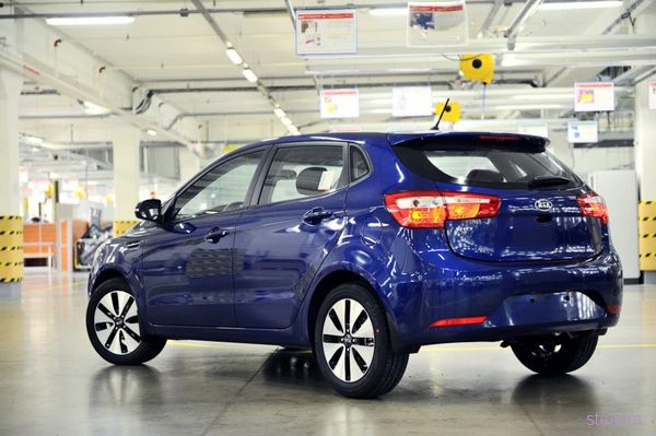На рынок выходит пятидверный Kia Rio (фото)
