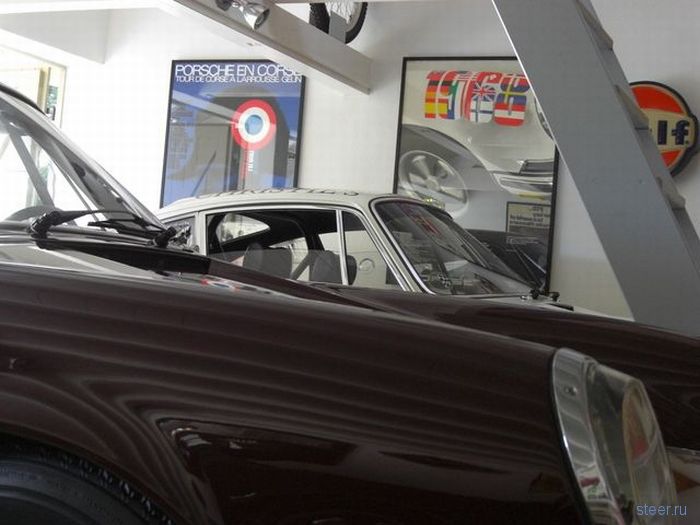 Достойный гараж фаната Porsche (фото)