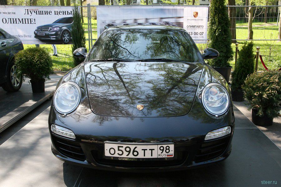 Весна, девушки, авто : вернисаж Нева 2011 (фото)