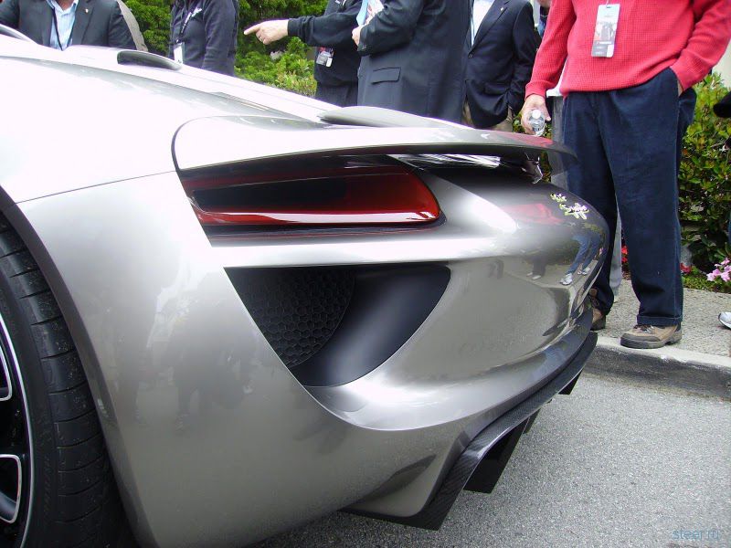 Porsche 918 Spyder с гибридным двигателем (фото)
