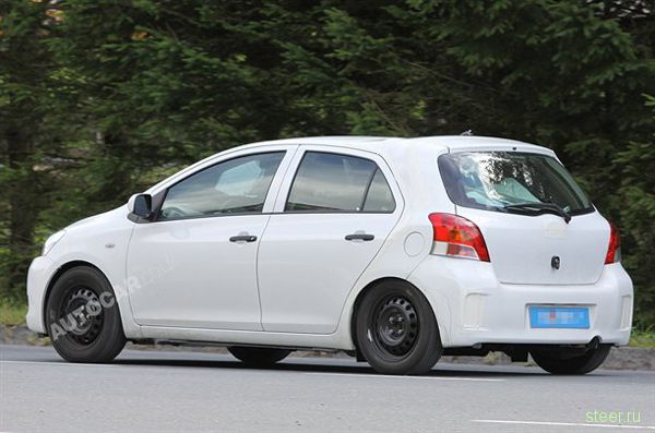 Новая Toyota Yaris. Испытания начались (фото)