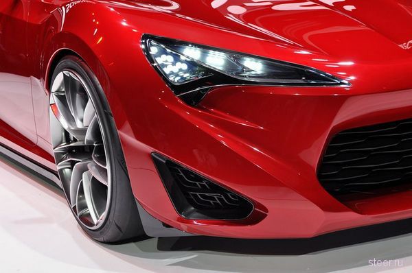 Toyota представила в Нью-Йорке яркое молодежное заднеприводное купе, разработанное совместно с Subaru (фото)