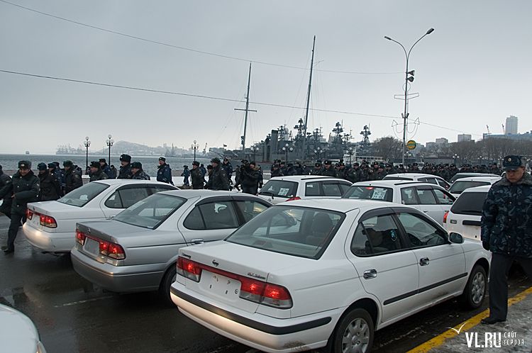 Двадцать автомобилей японского производства пополнили в четверг автопарк УВД Владивостока