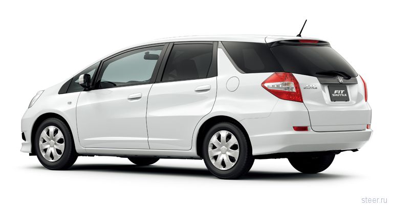 В Японии начались продажи нового автомобиля Honda Fit Shuttle (фото)