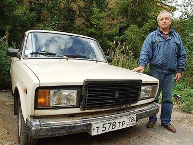 Автомобиль Медведева передали в музей (фото)