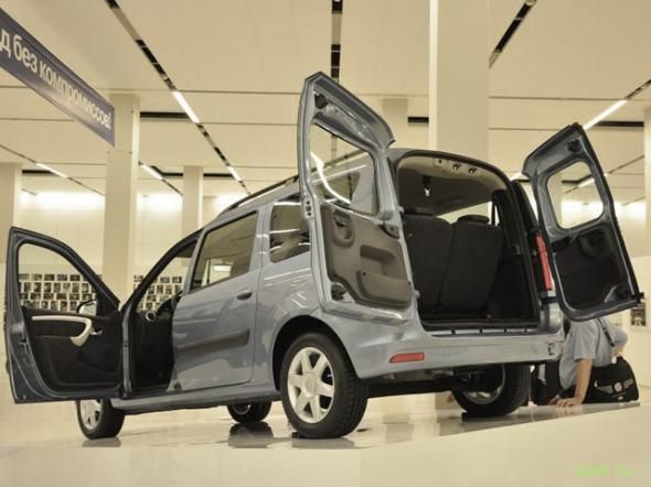 АВТОВАЗ начнет производство Lada Largus 4 апреля (фото и видео)