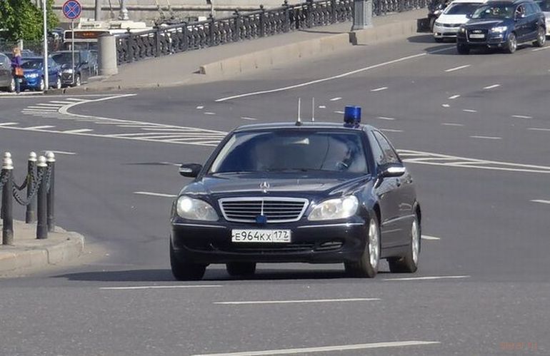 Облава на автомобили с мигалками в Москве : как это было (фото)  