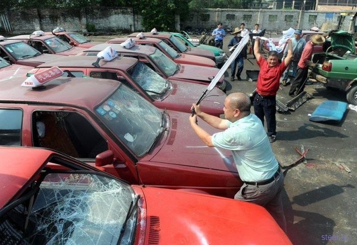 Жесткие меры по борьбе с нелегальными таксистами в Китае (фото)