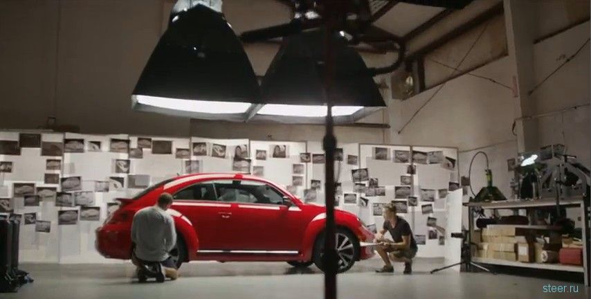 VW Beetle превратили в клетку для наблюдения за акулами (фото и видео)