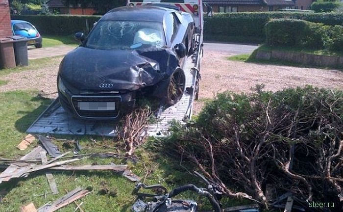 Неожиданная авария Audi R8 в частном секторе (фото)