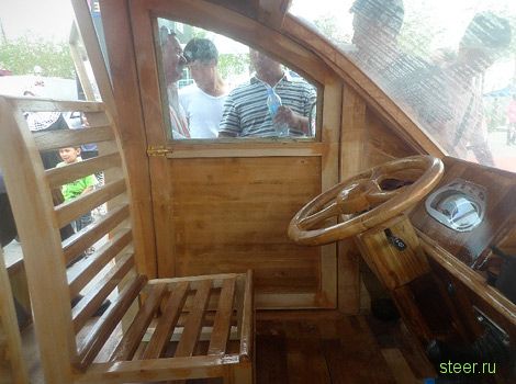 Китайская семья построила деревянный электрофургон (фото)
