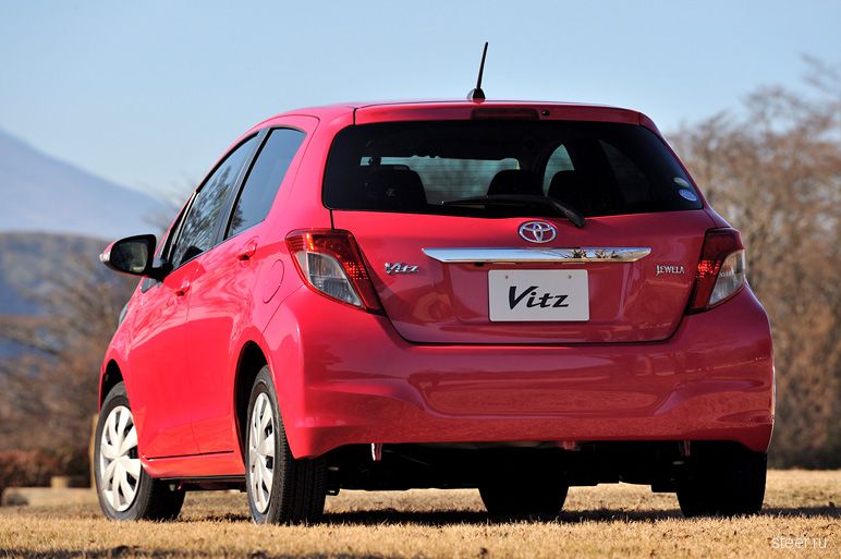 Toyota выпустила новое поколение хэтчбека Vitz (Yaris) (фото)